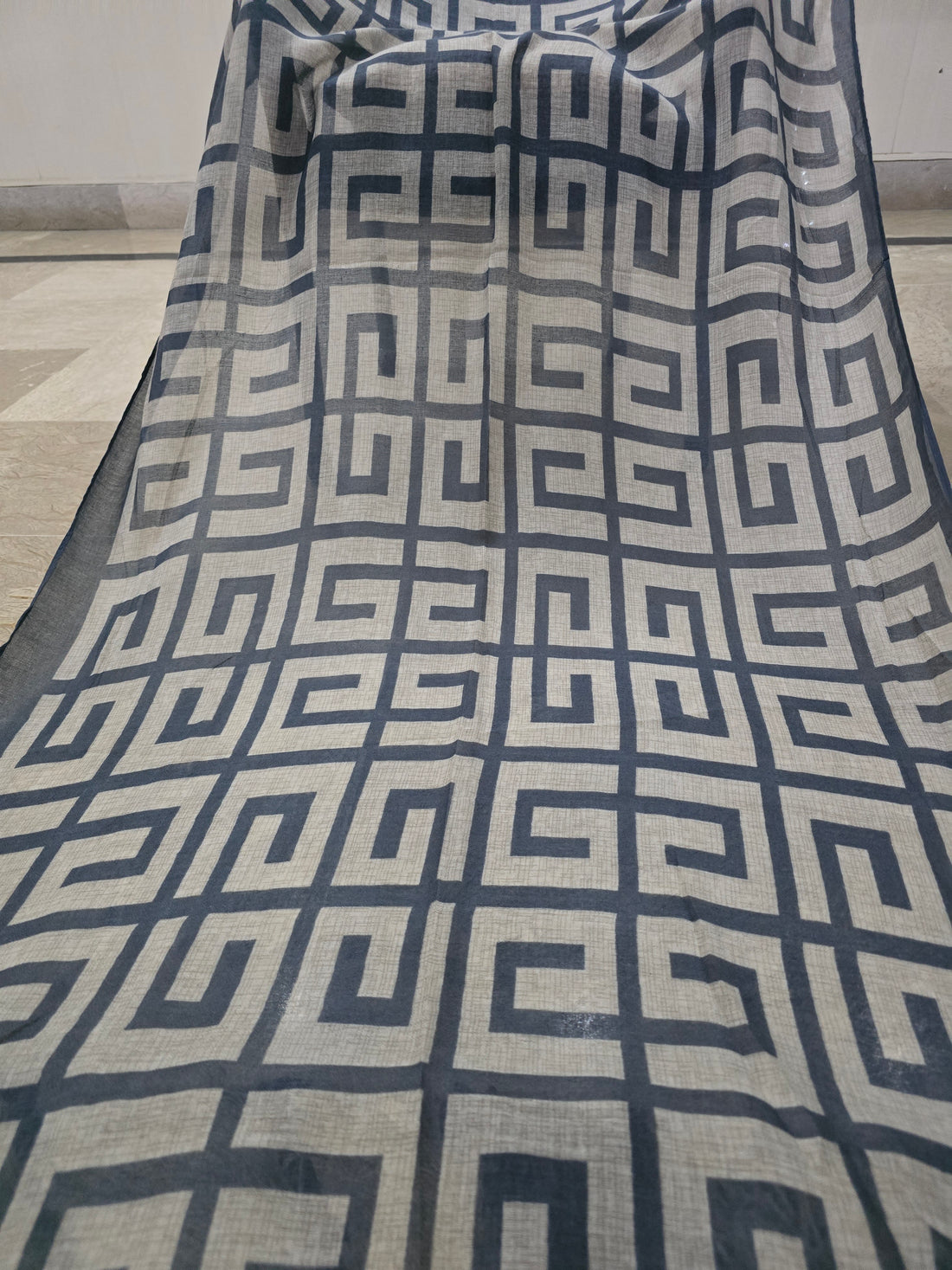 Gul Khaadi Loan Print Scarf