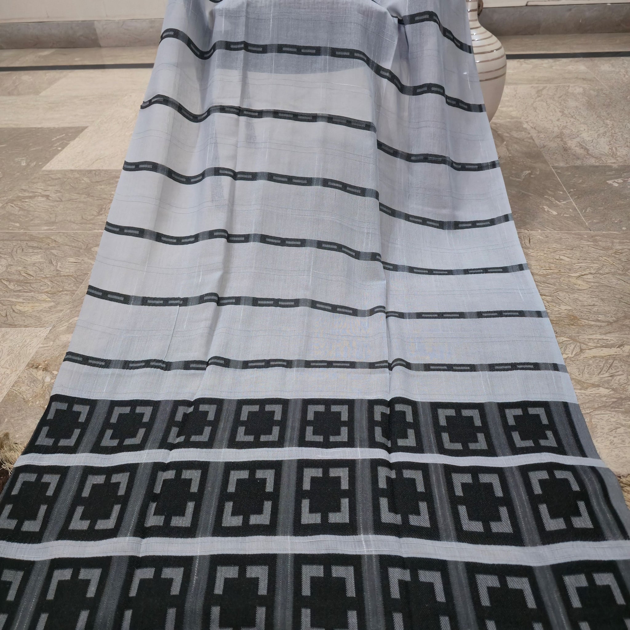 Tasavvur Khaadi Loan Print Scarf