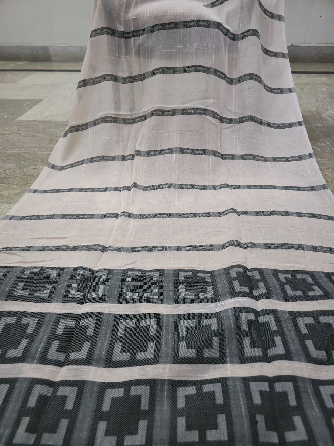 Dastak Khaadi Loan Print Scarf