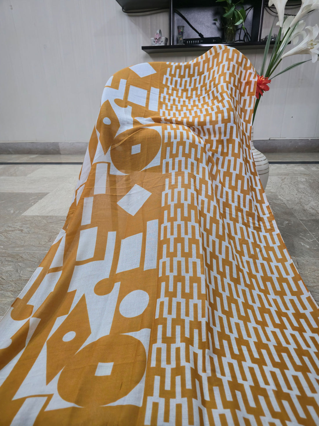 Zeenat Khaadi Loan Print Scarf
