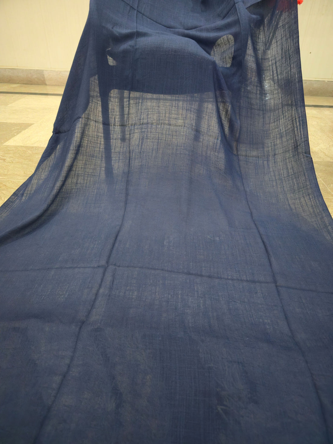 Mumkin Slub Lawn Kashmiri Plain Scarf