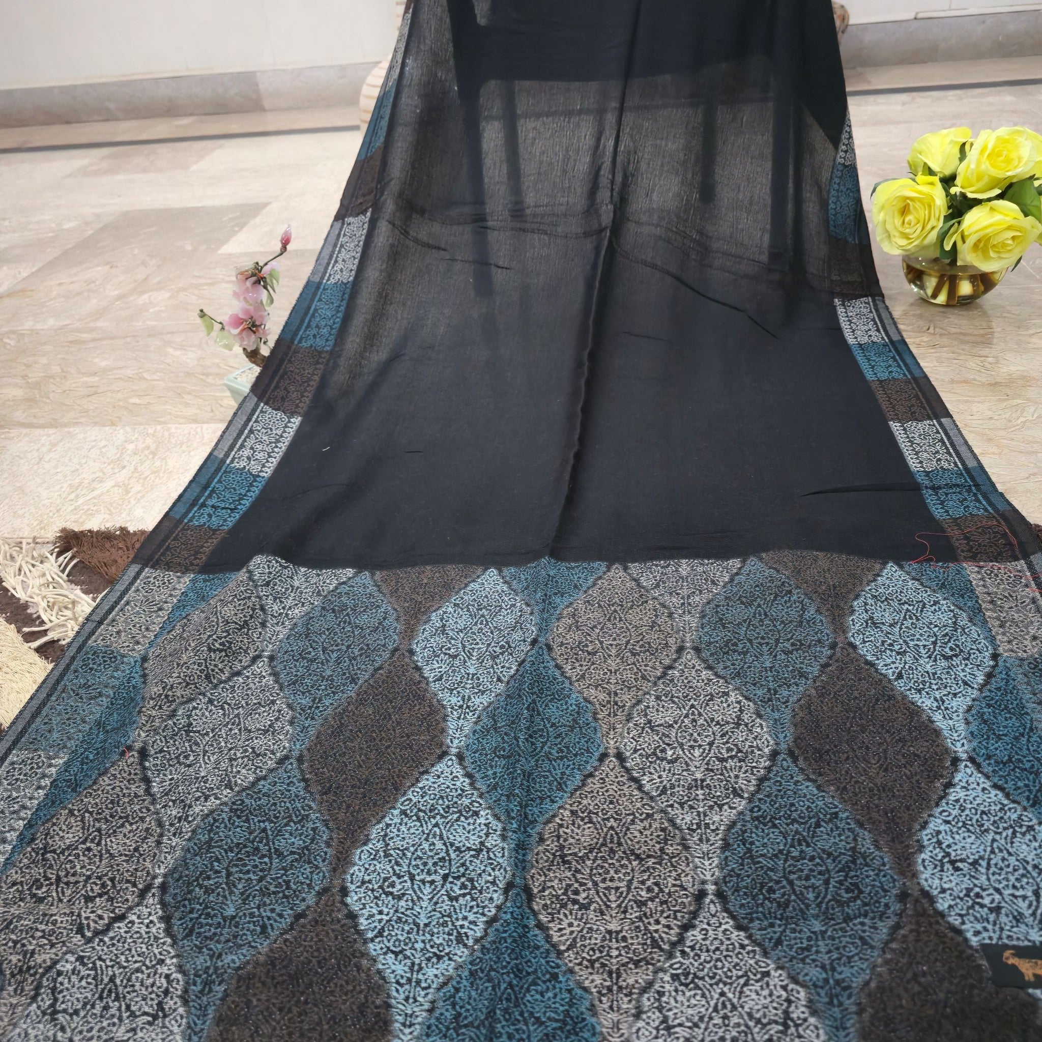 Rung Pashmina Kahani Scarf