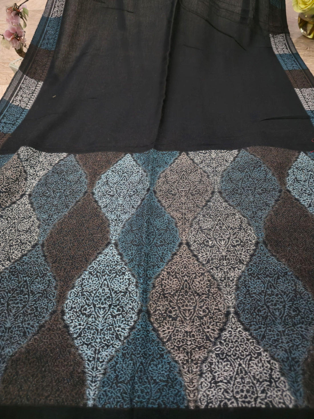 Rung Pashmina Kahani Scarf