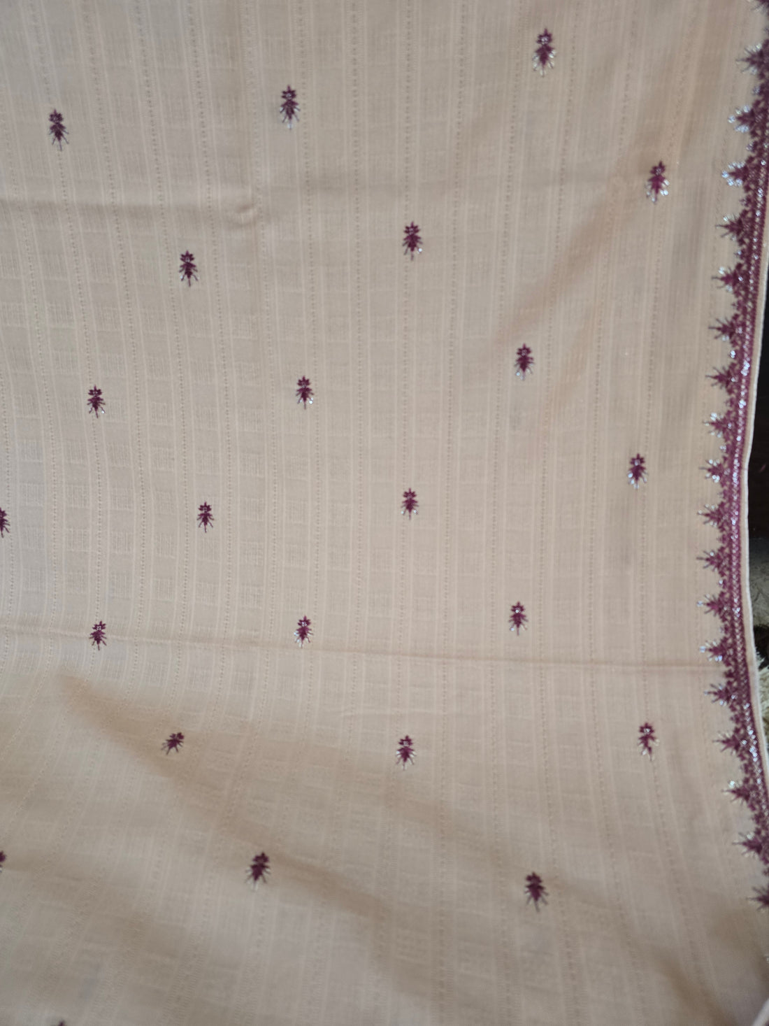 Hunar Kinari Embroidered Jawad Arabic Swiss Shawl