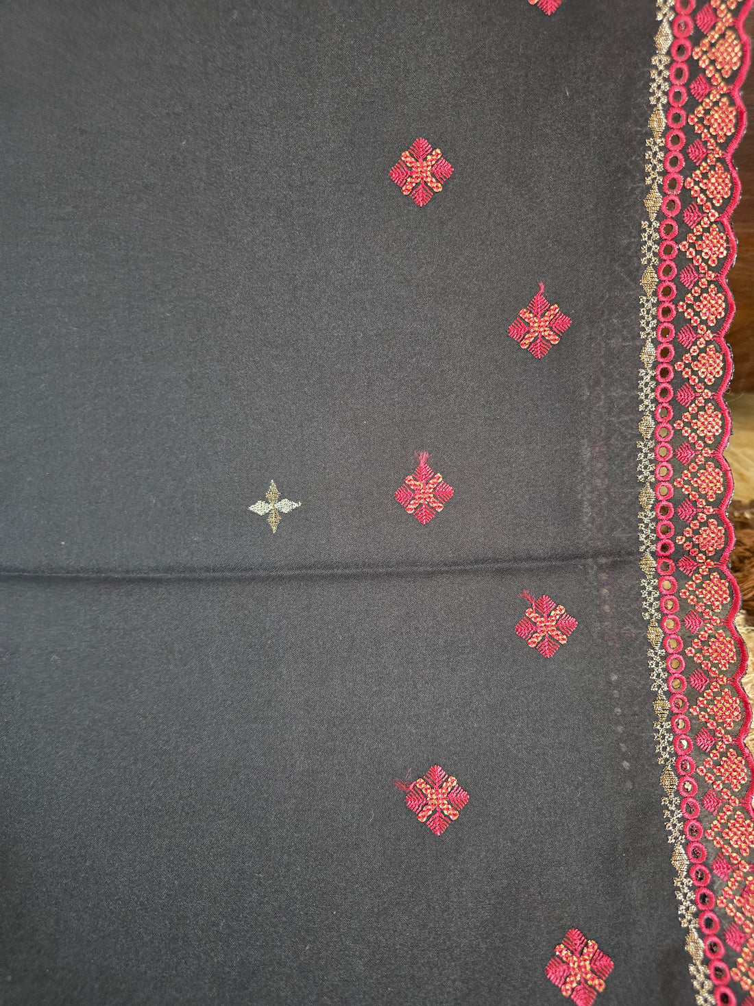 Amal Embroidered Jawad Arabic Swiss Shawl