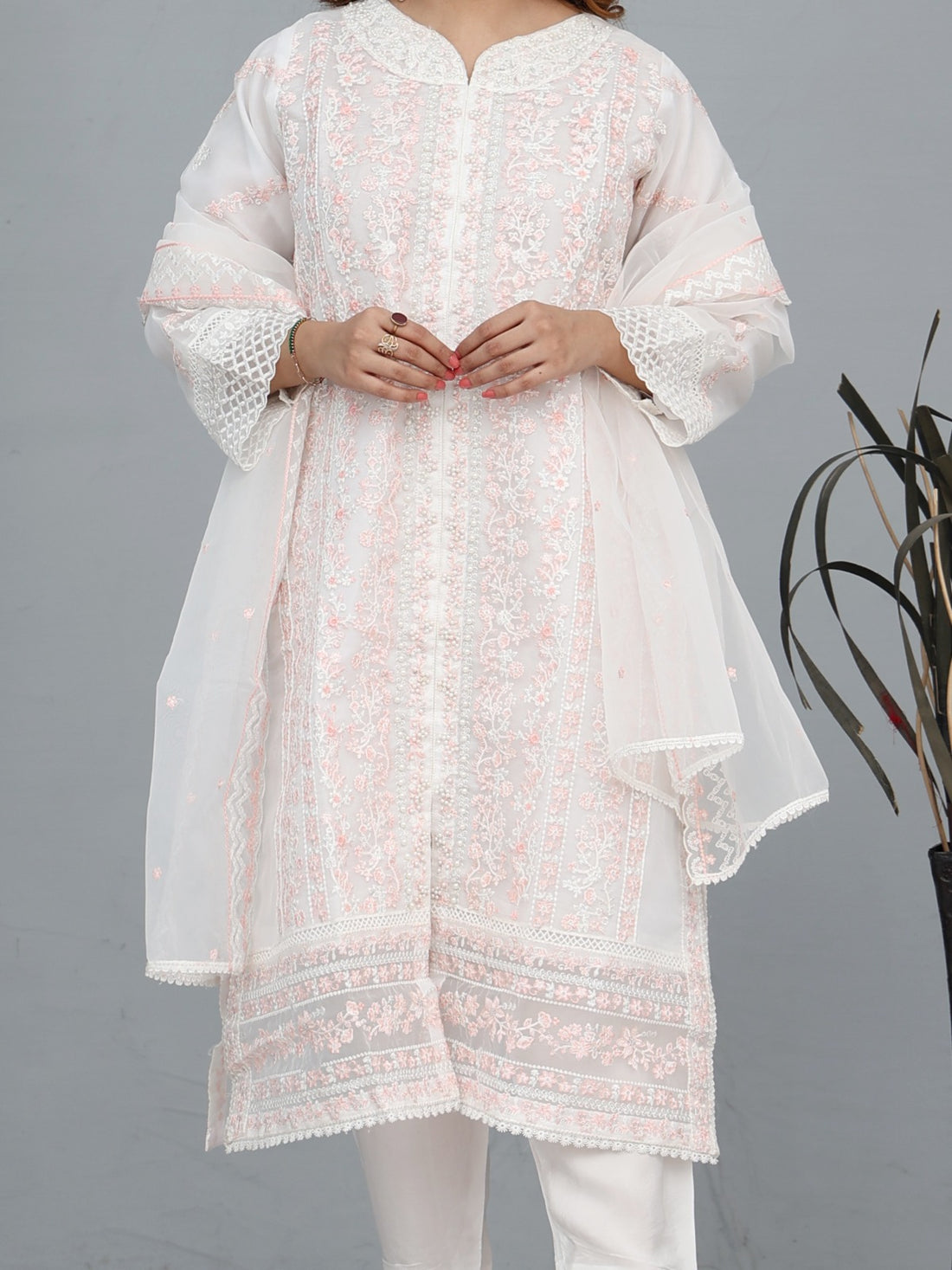 Mah Noor Embroiderec 3pc